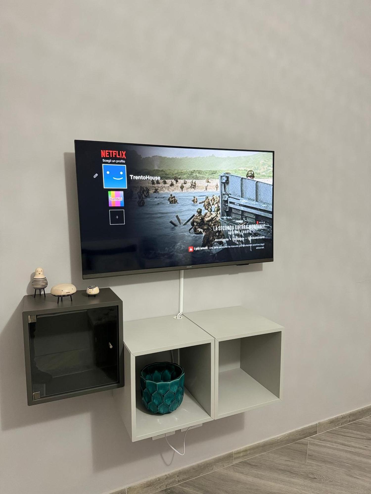 パルマTrento House Zona Stazione Centro Storicoアパートメント エクステリア 写真